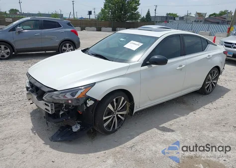 2019 Nissan Altima 2.0 Sr from USA, damaged, VIN 1N4AL4CV6KC259738